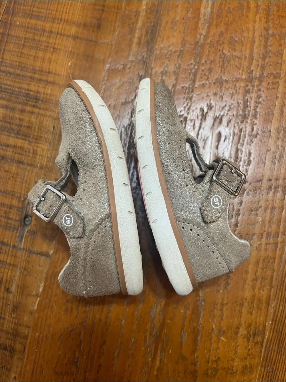 Stride Rite SRTech Nell Champange Mary Jane Shoes Size 4.5